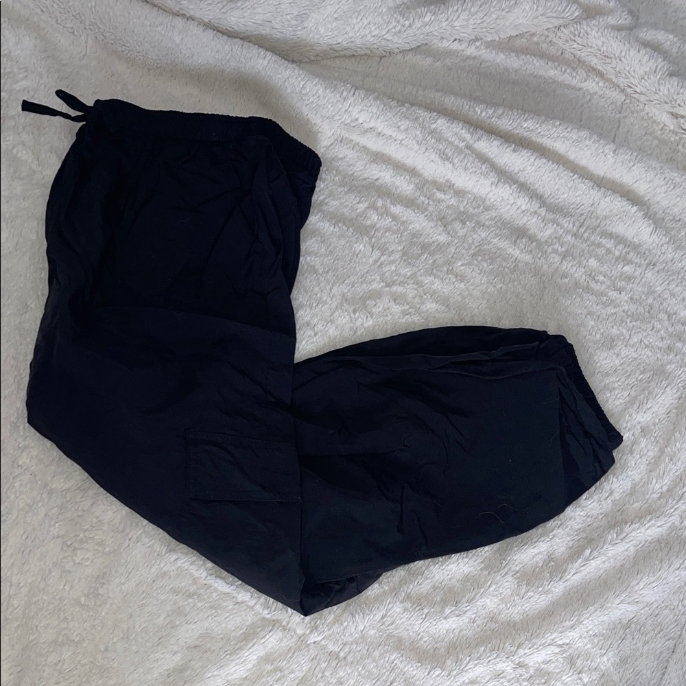 💕 Preloved Black “Wind” Pants